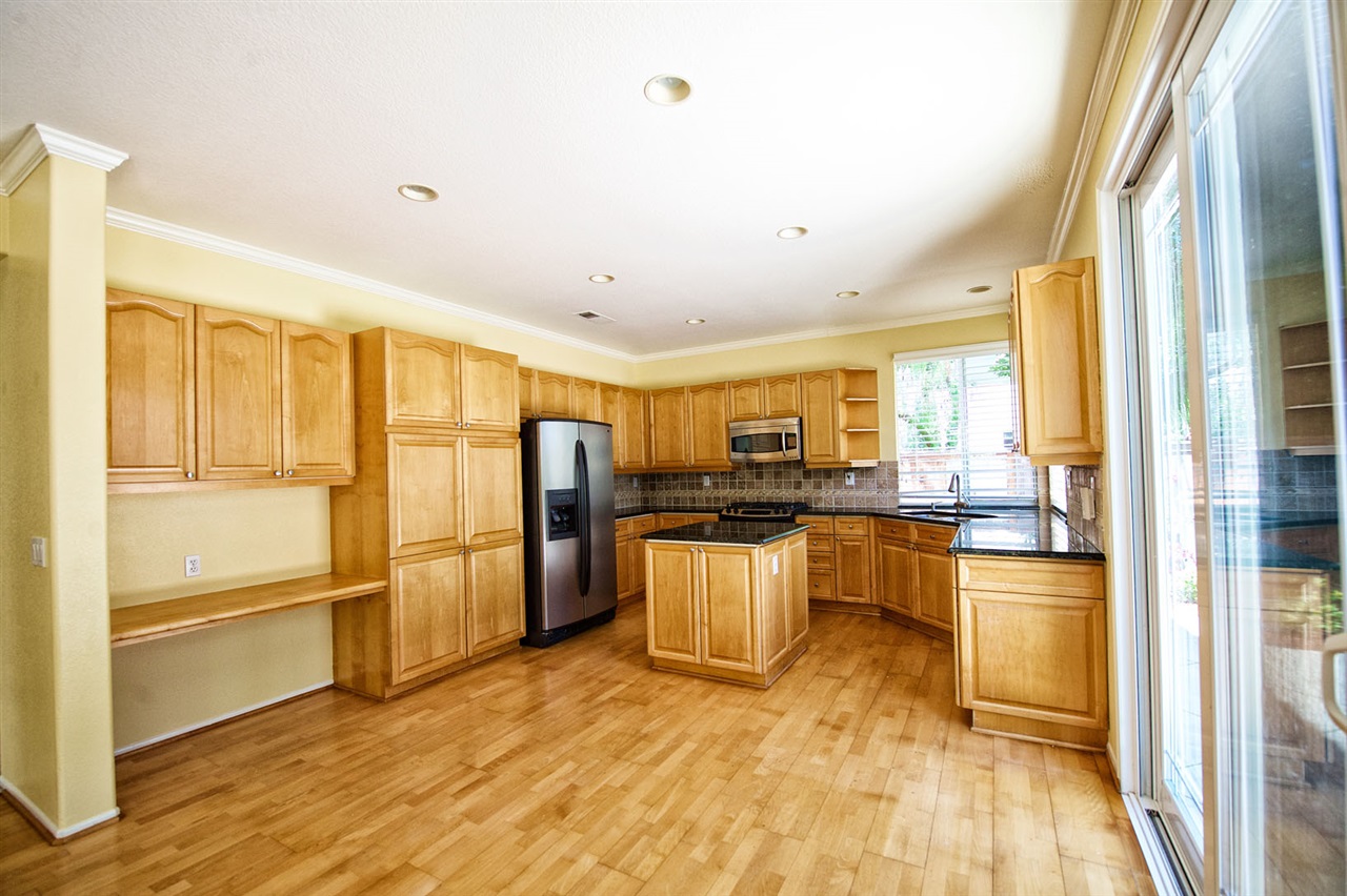 1066 Lighthouse Road Carlsbad, CA 92011 - Photo 6 of 25