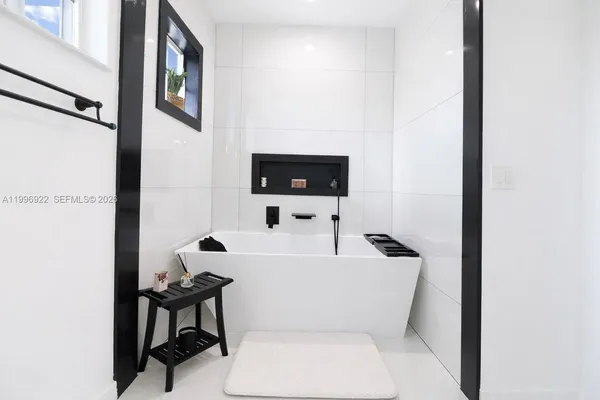 $7,000 | 15045 Southwest 38th Terrace, Unit 15045, Miami, FL 33185