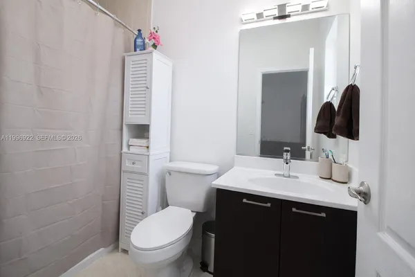 $7,000 | 15045 Southwest 38th Terrace, Unit 15045, Miami, FL 33185