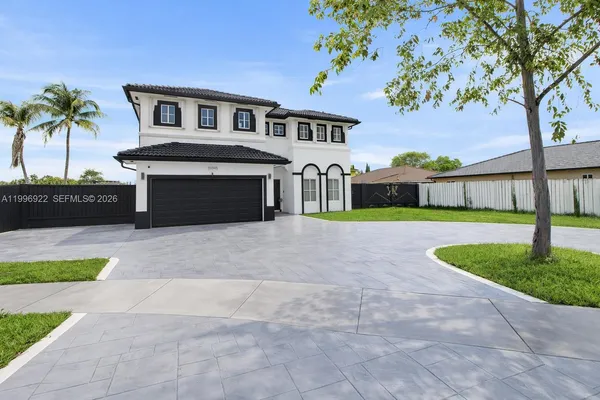 $7,000 | 15045 Southwest 38th Terrace, Unit 15045, Miami, FL 33185