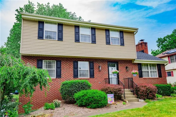 $419,900 | 5037 Sunnyslope Drive, Gibsonia, PA 15044