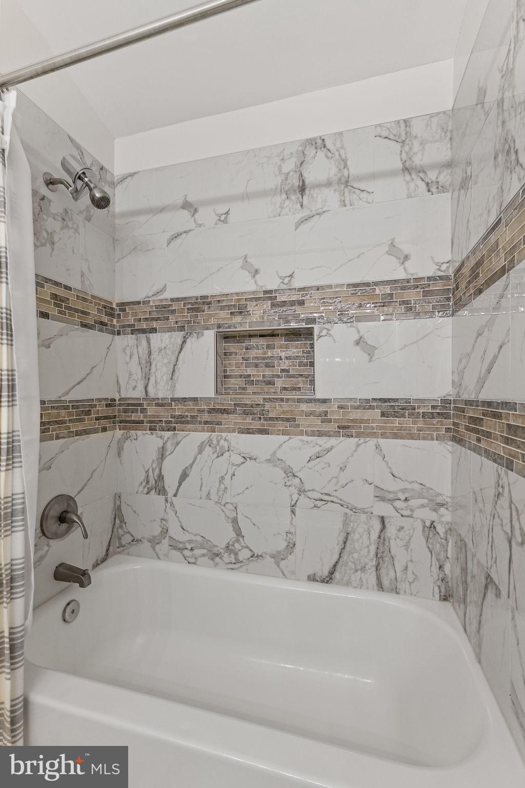 13357 Rushing Water Way Germantown, MD 20874 - Photo 17 of 30 Primary bath