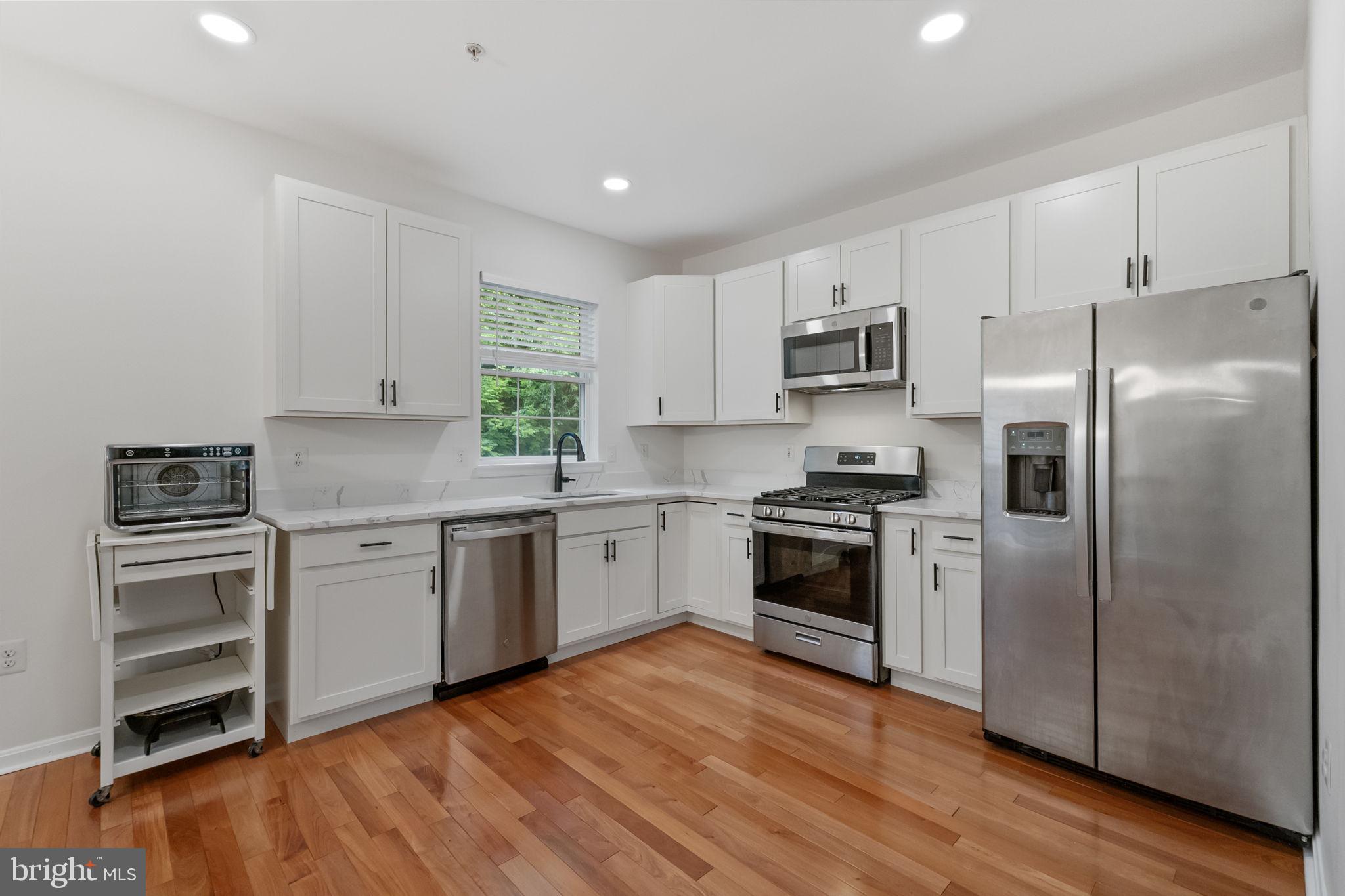 13357 Rushing Water Way Germantown, MD 20874 - Photo 10 of 30 Kitchen