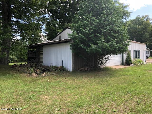 8912 North Pine Grove Road Vestaburg, MI 48891 - Photo 28 of 34