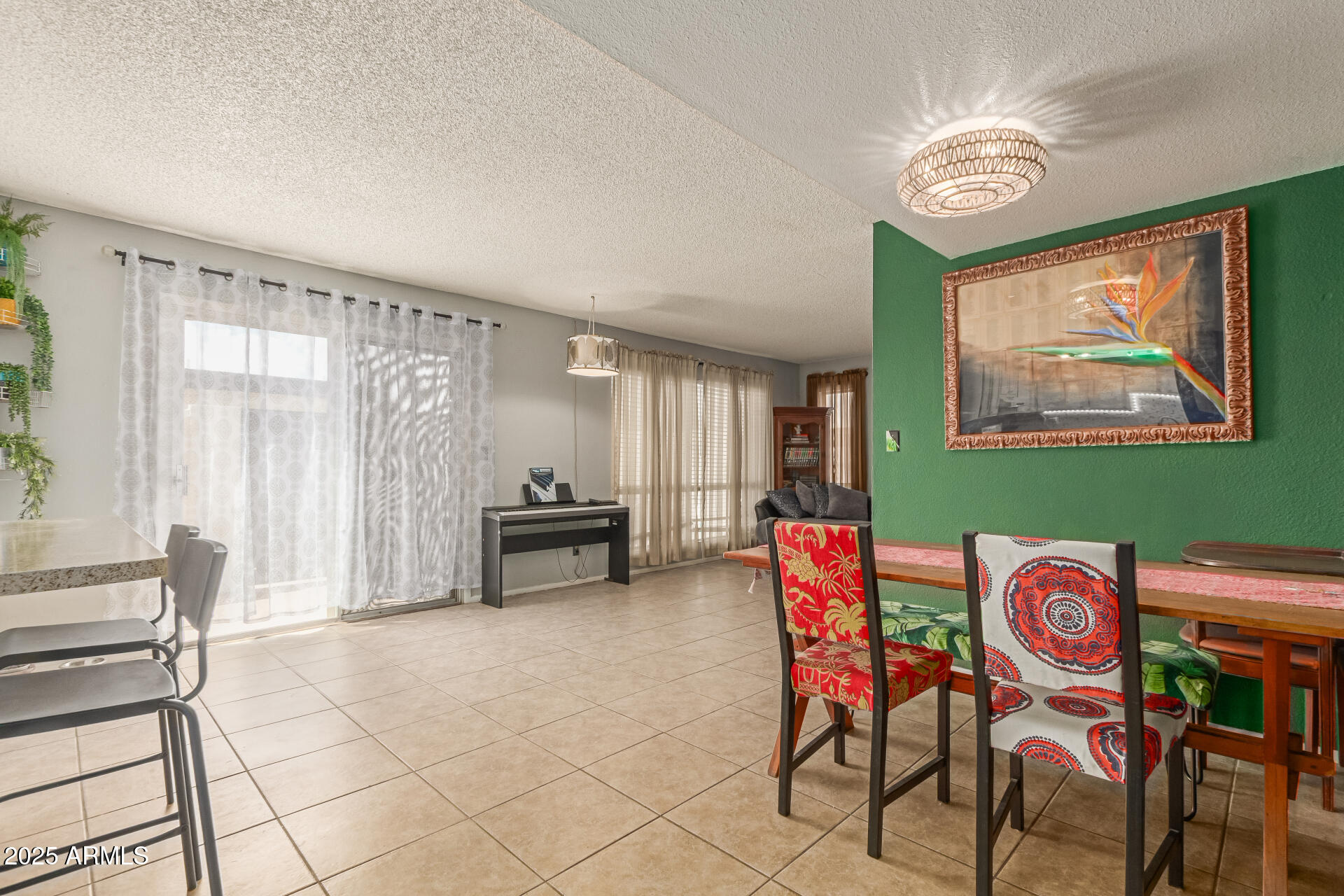 1051 South Dobson Road, Unit 138 Mesa, AZ 85202 - Photo 8 of 28 a dining room with furniture and window