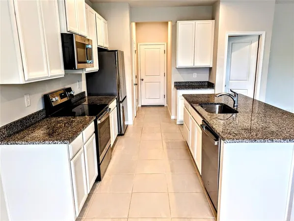 $2,600 | 5429 Spanish Moss Cove, Bradenton, FL 34203