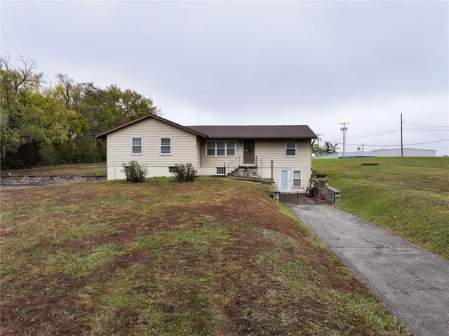 $350,000 | 12009 Merritt Road, Grandview, MO 64030