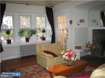 510 Merwyn Road Narberth, PA 19072 - Photo 5 of 12 Living Room
