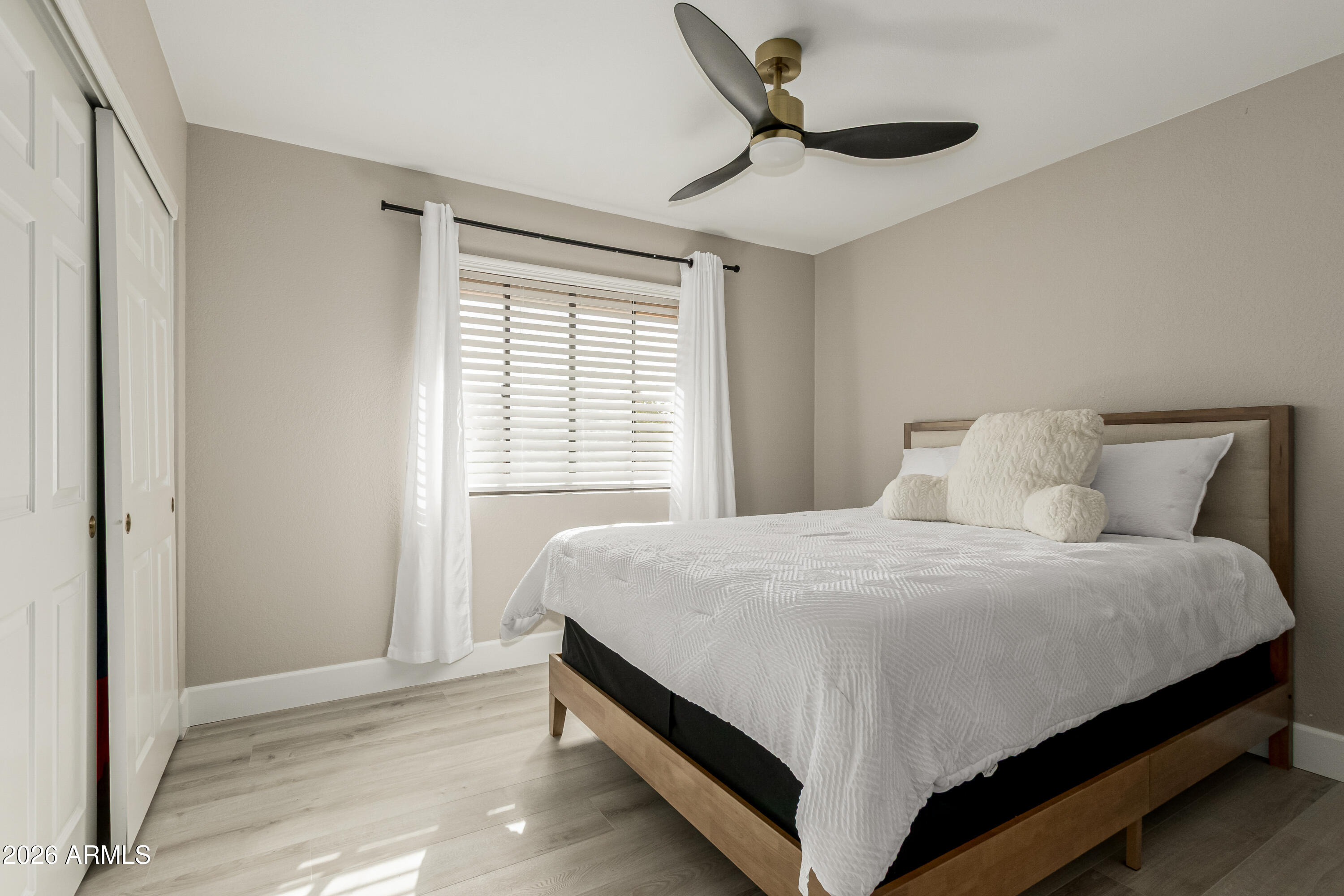 987 East Divot Drive Tempe, AZ 85283 - Photo 32 of 45 69748f_32 - Divot 987