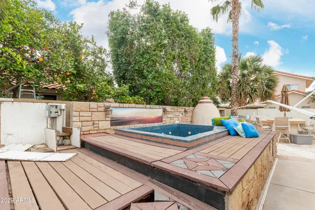 $730,000 | 987 East Divot Drive, Tempe, AZ 85283