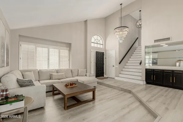 $778,000 | 987 East Divot Drive, Tempe, AZ 85283