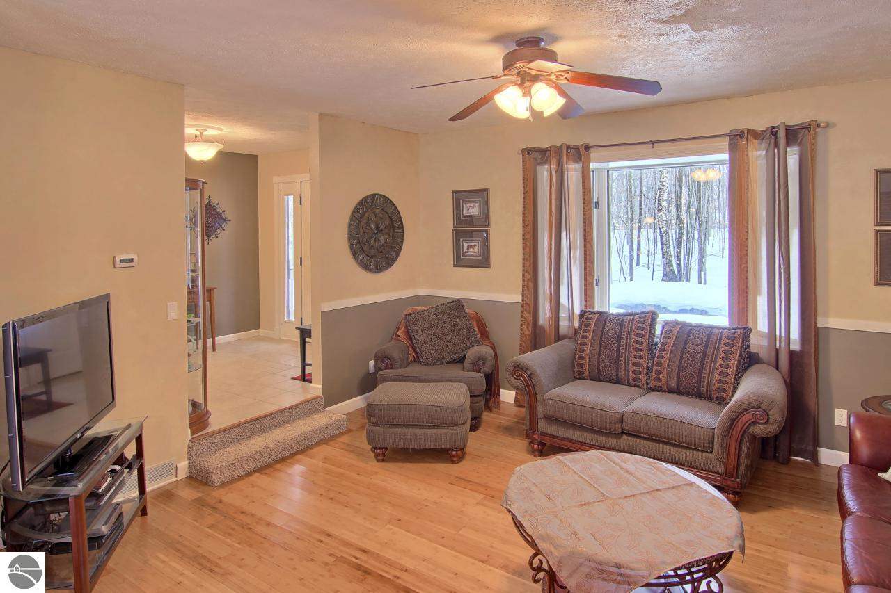 1270 Minkin Road Traverse City, MI 49685 - Photo 12 of 31 1781358-11.JPG