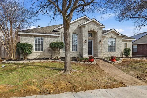 $435,000 | 1233 Valley Oaks Drive, Lewisville, TX 75067