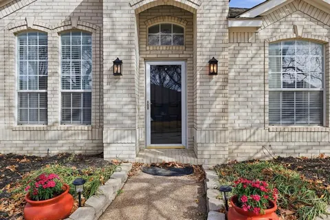 $435,000 | 1233 Valley Oaks Drive, Lewisville, TX 75067
