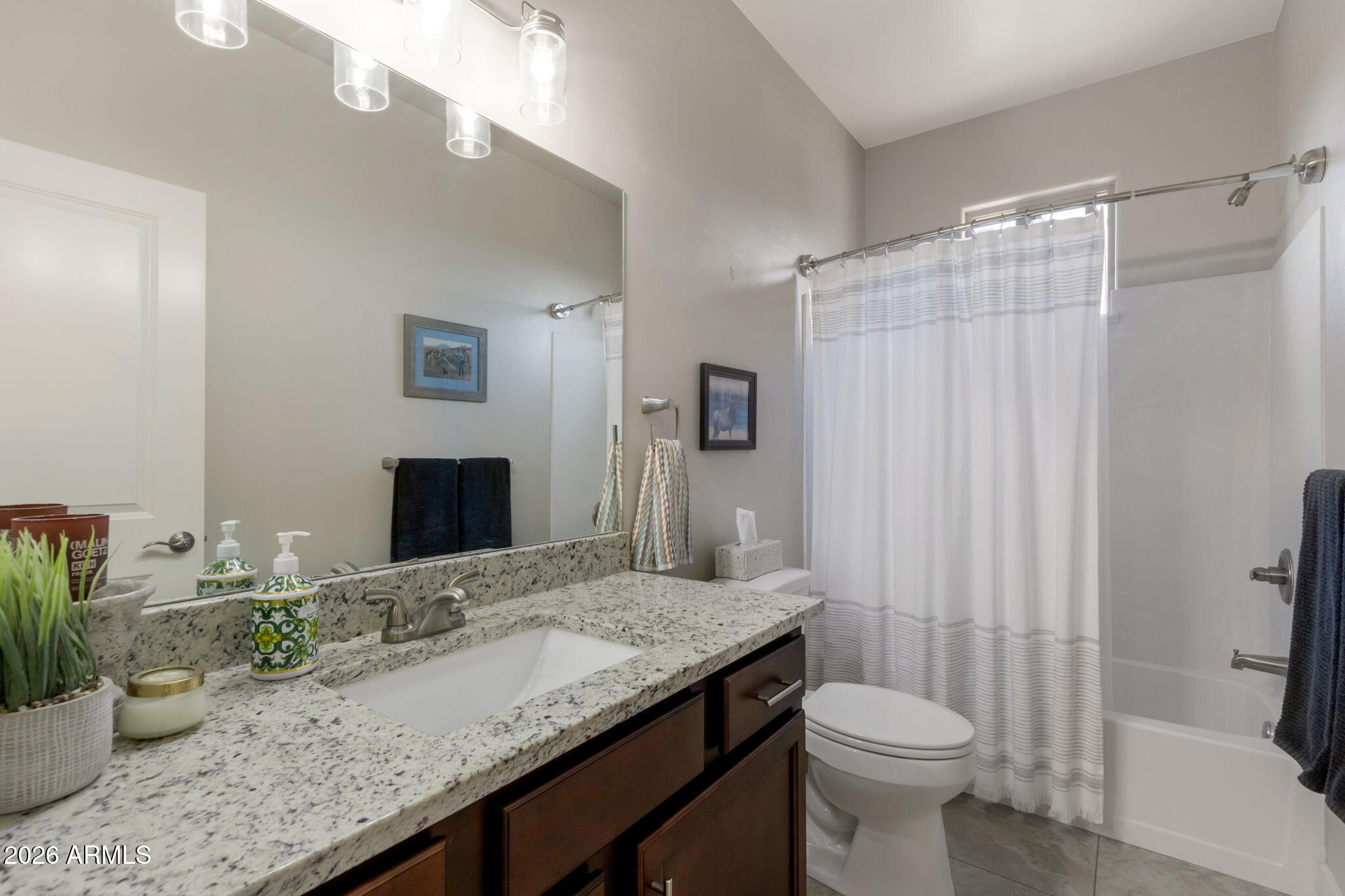 6135 North Cheney Court Rimrock, AZ 86335 - Photo 12 of 19 Guest Bath