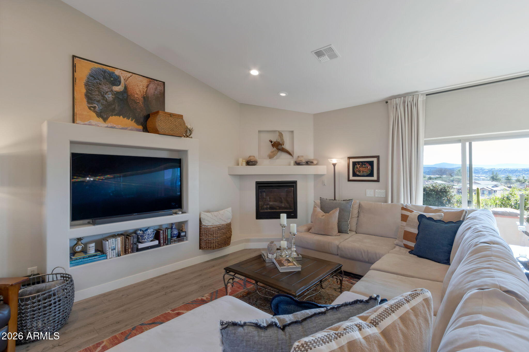 6135 North Cheney Court Rimrock, AZ 86335 - Photo 2 of 19 Living Room_1