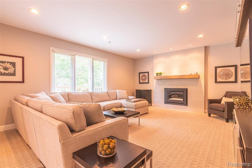 351 Silvervale Drive Rochester Hills, MI 48309 - Photo 19 of 49