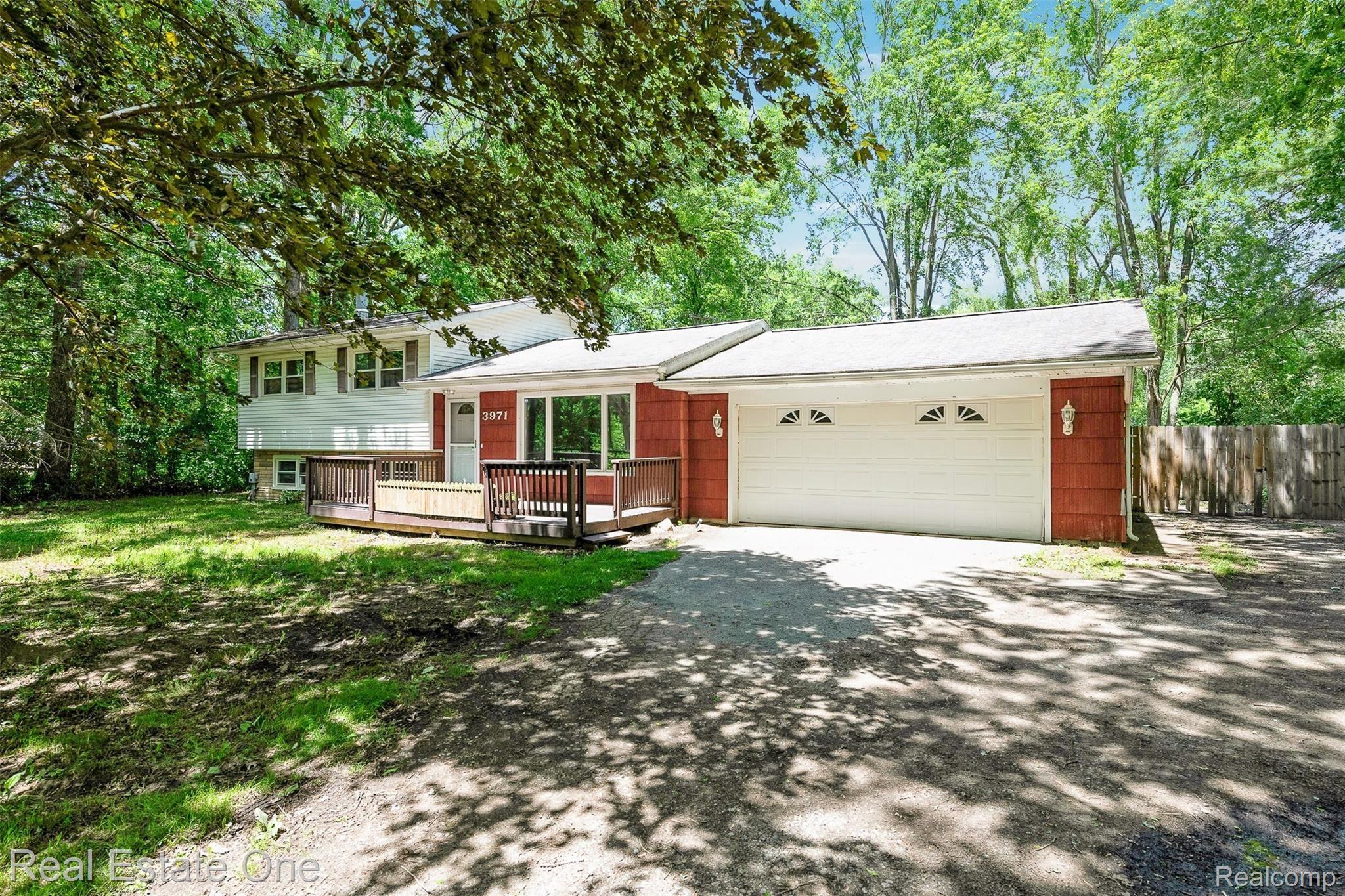 3971 7 Mile Road South Lyon, MI 48178 - Photo 2 of 23 DSC_4985.jpg