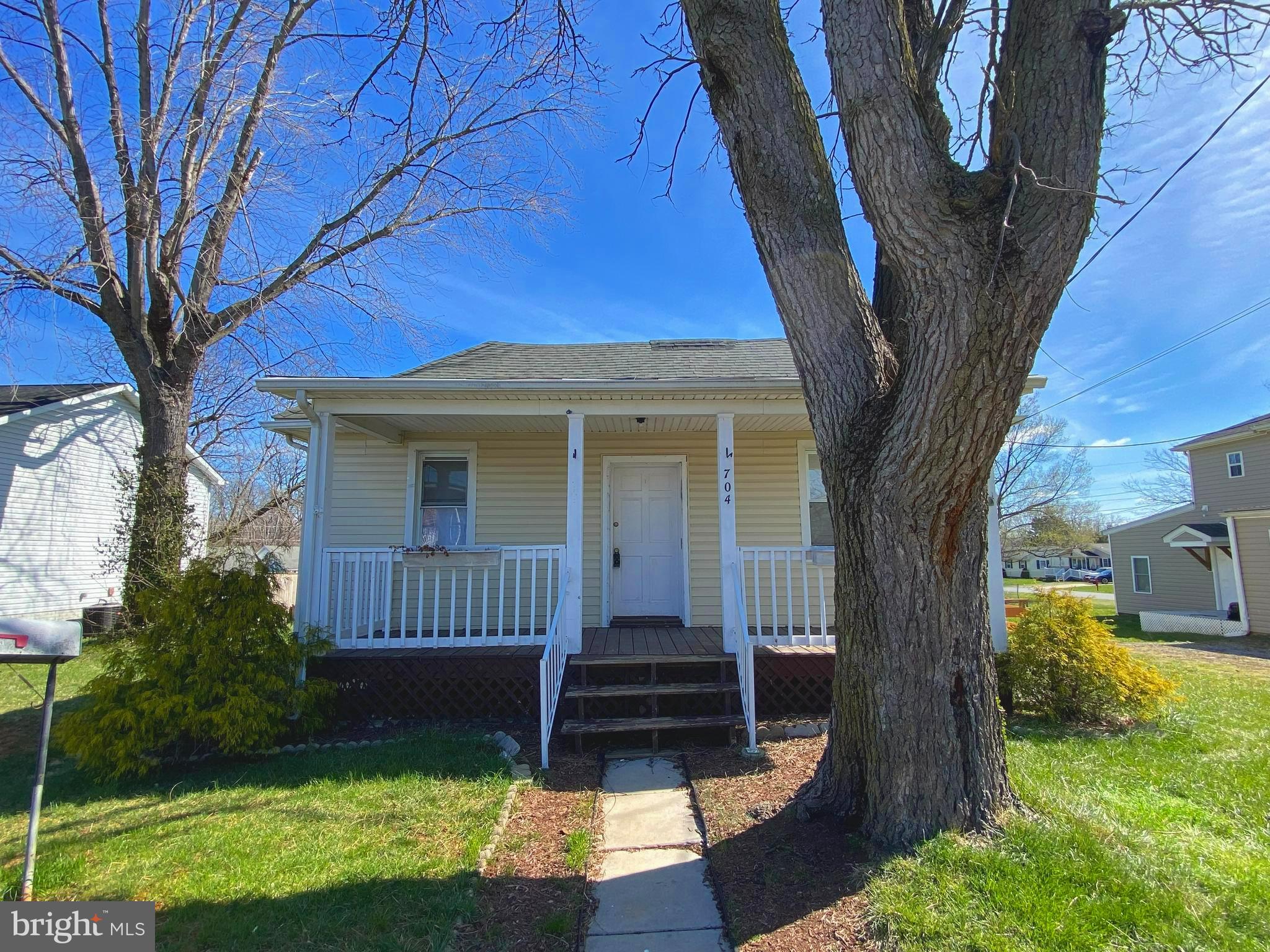 704 North Marshall Street Ranson, WV 25438 - Photo 2 of 21