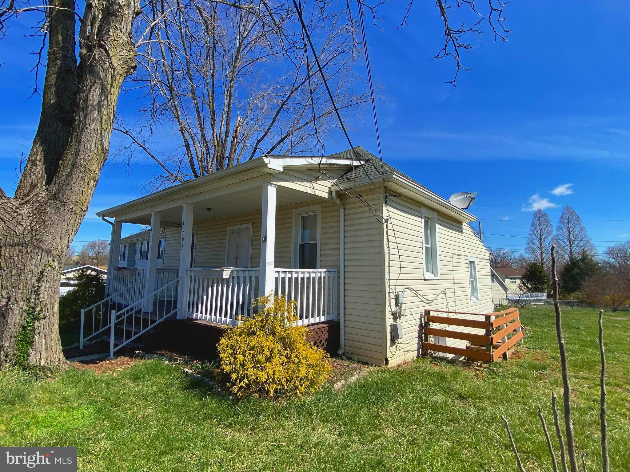 704 North Marshall Street Ranson, WV 25438 - Photo 3 of 21