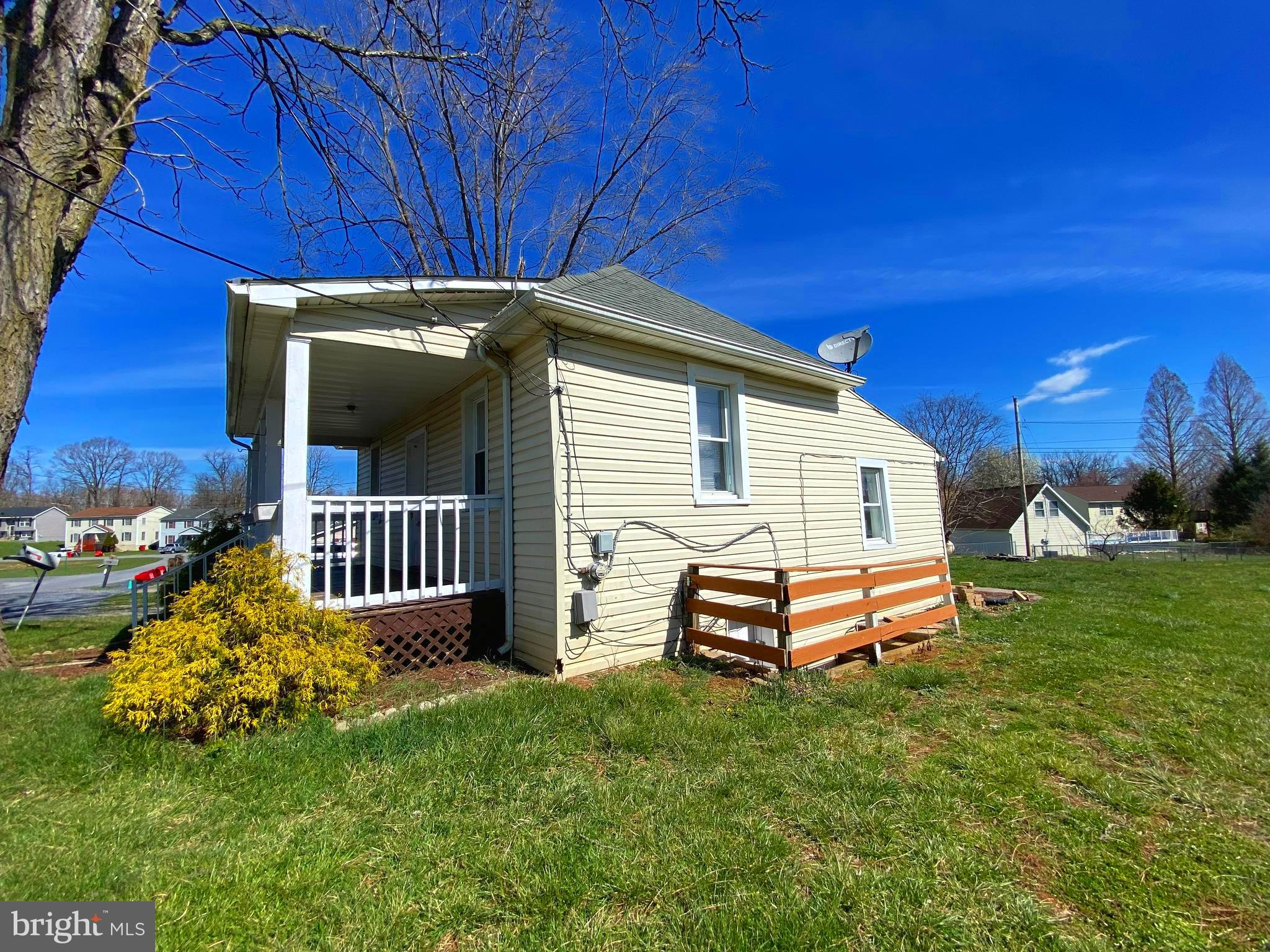 704 North Marshall Street Ranson, WV 25438 - Photo 4 of 21