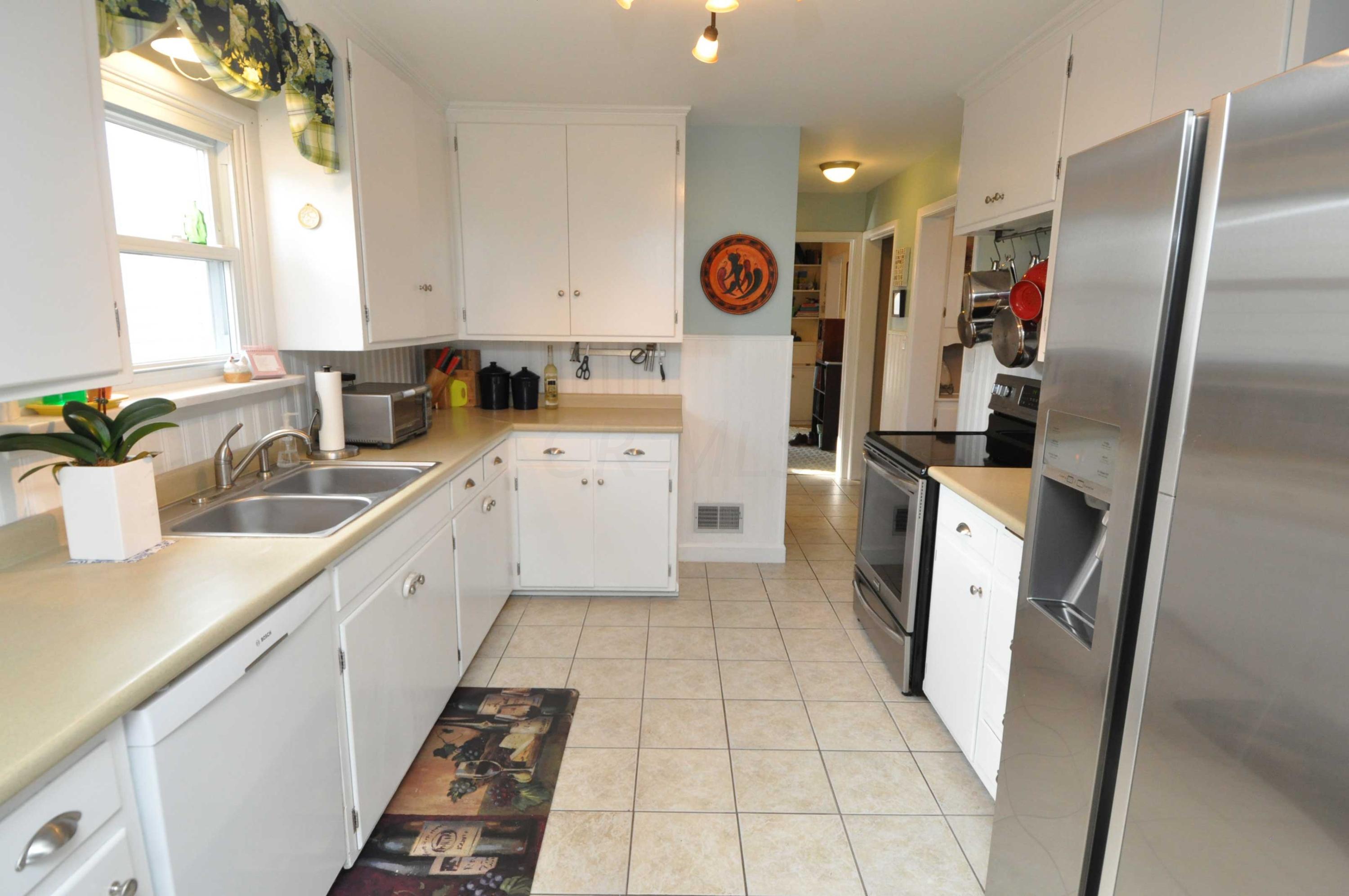 80 South Chesterfield Road Columbus, OH 43209 - Photo 14 of 46