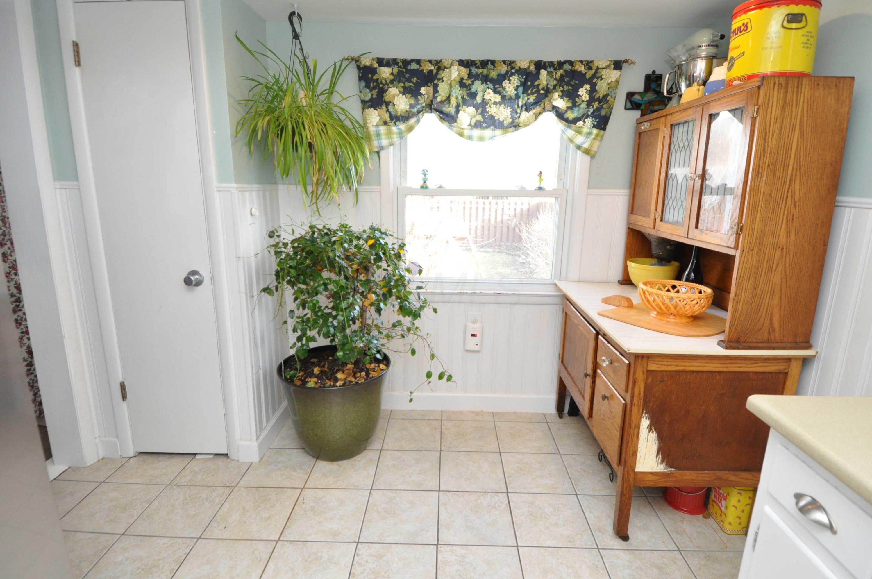 80 South Chesterfield Road Columbus, OH 43209 - Photo 16 of 46