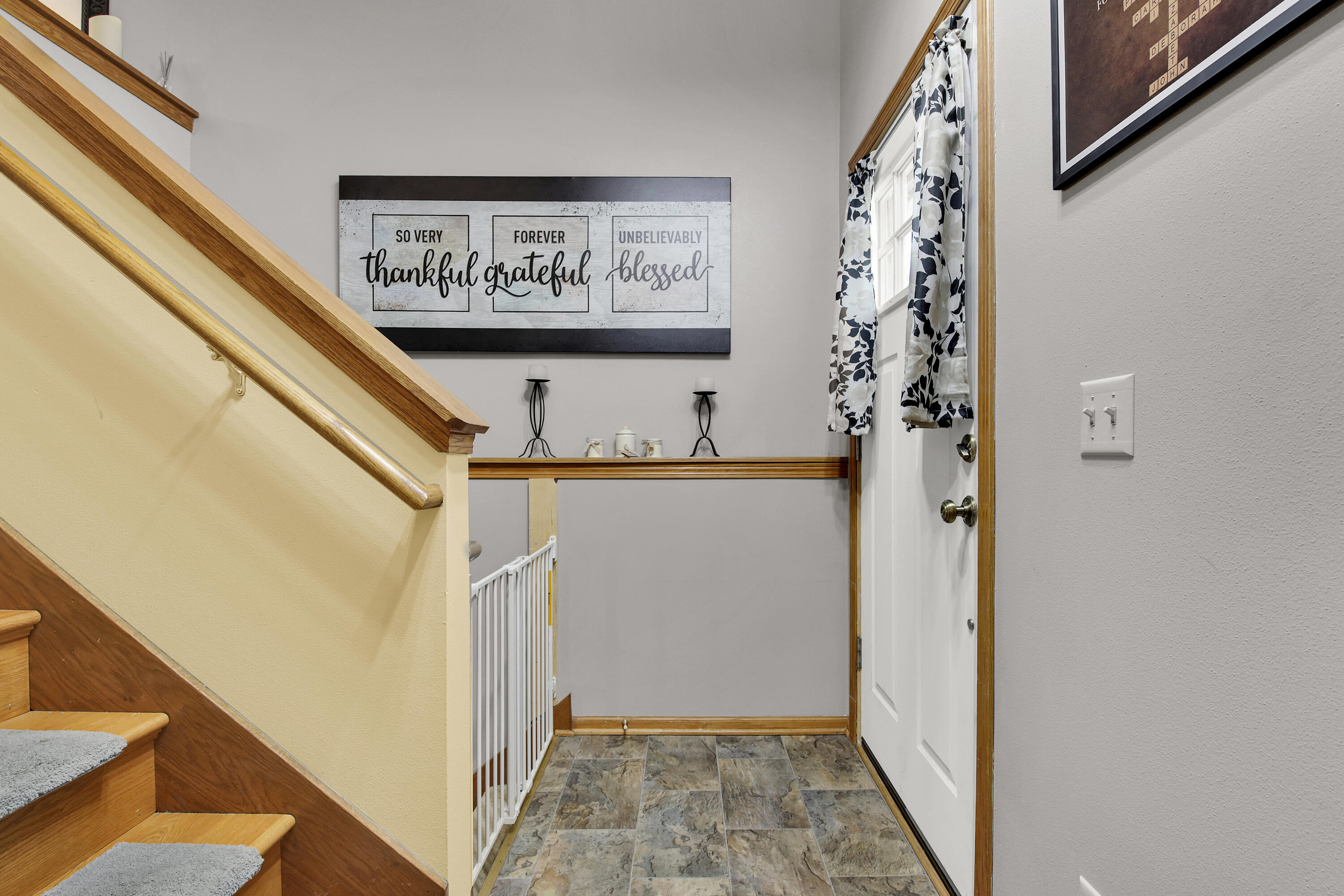720 Timber Line Trail Hartford, WI 53027 - Photo 9 of 27 Entry way