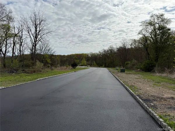 $199,900 | 19 Arrowhead Lane, Westtown, NY 10998
