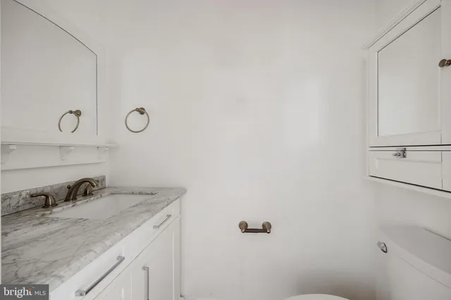 $2,600 | 221 West Sedgwick Street, Philadelphia, PA 19119