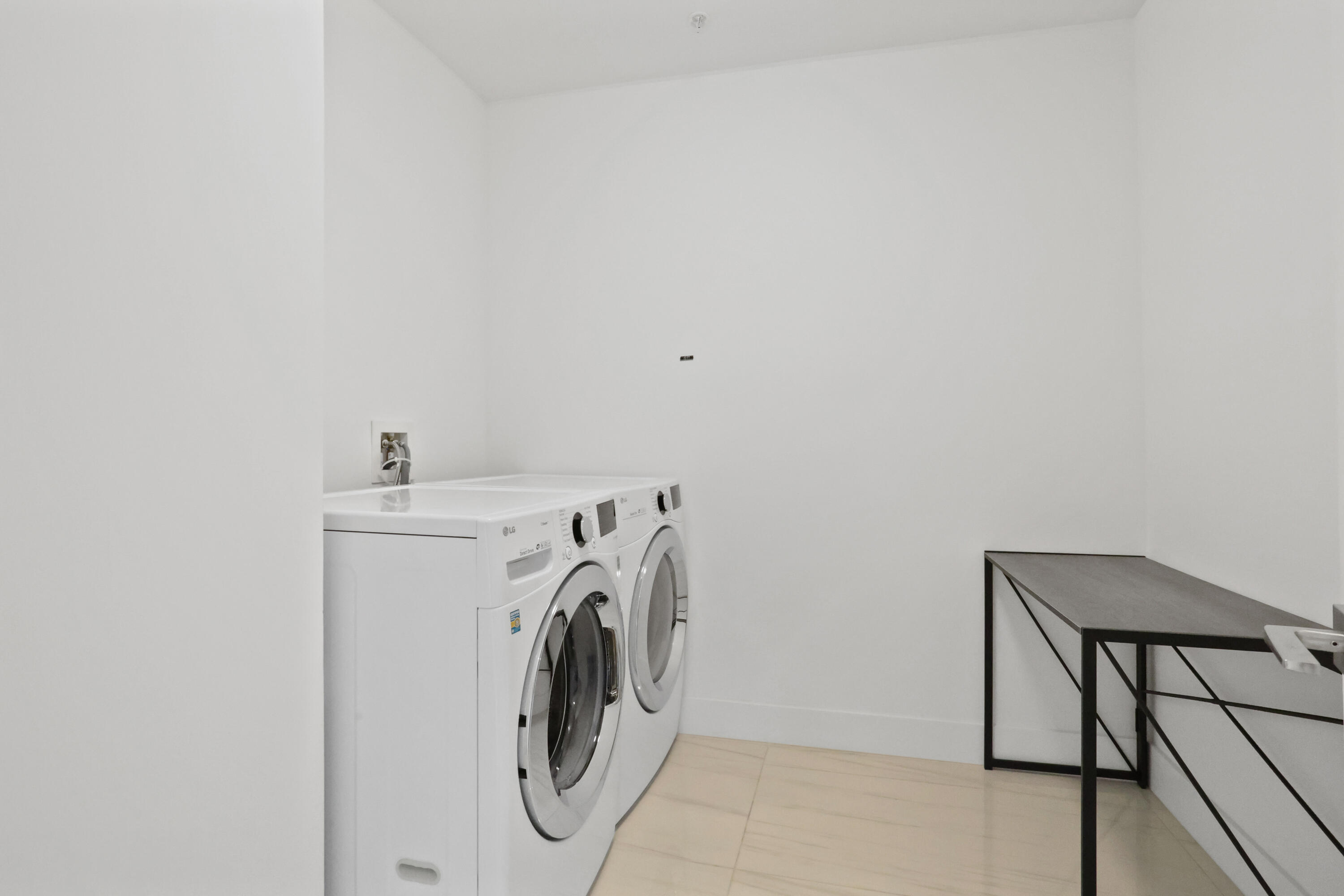 155 East Boca Raton Road, Unit 1114 Boca Raton, FL 33432 - Photo 26 of 61 Laundry Room