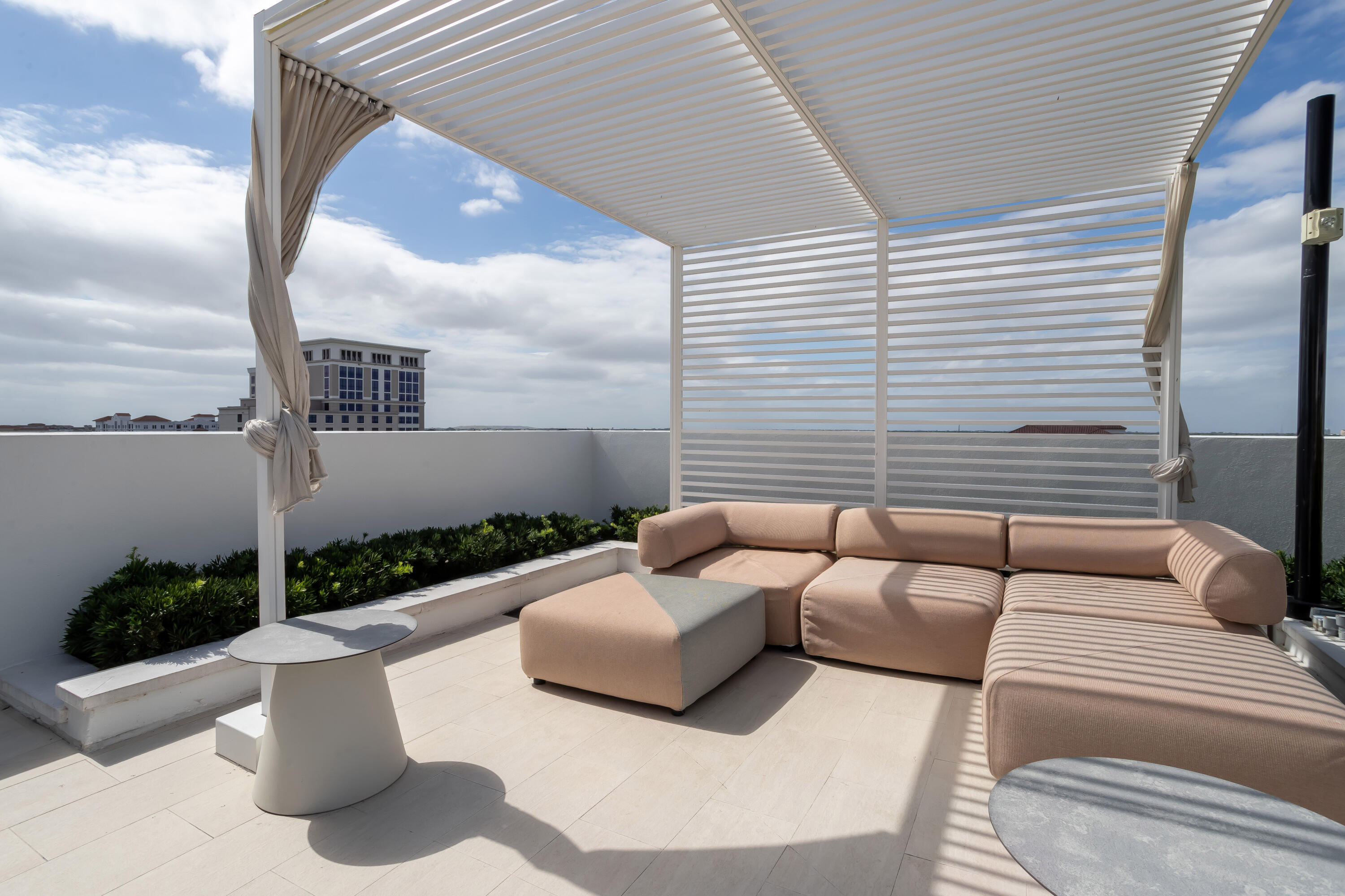 155 East Boca Raton Road, Unit 1114 Boca Raton, FL 33432 - Photo 46 of 61 Amenities - 9th Floor Sun Deck Cabanas