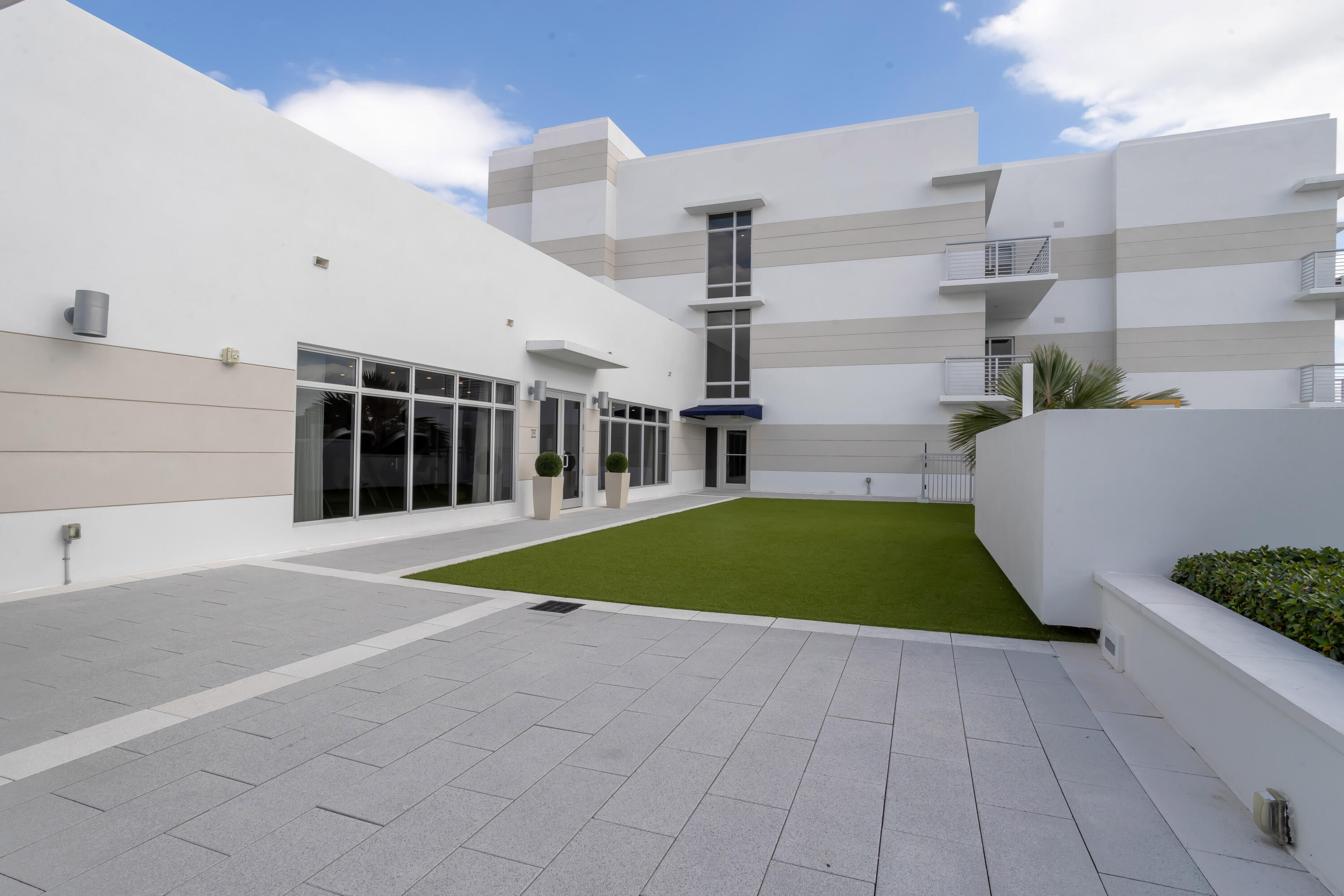 155 East Boca Raton Road, Unit 1114 Boca Raton, FL 33432 - Photo 48 of 61 Amenities - 9th Floor Sun Deck Yoga Area