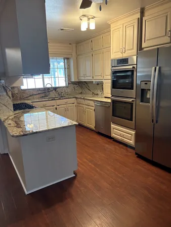 $475,000 | 300 Westminster Street, Kerrville, TX 78028