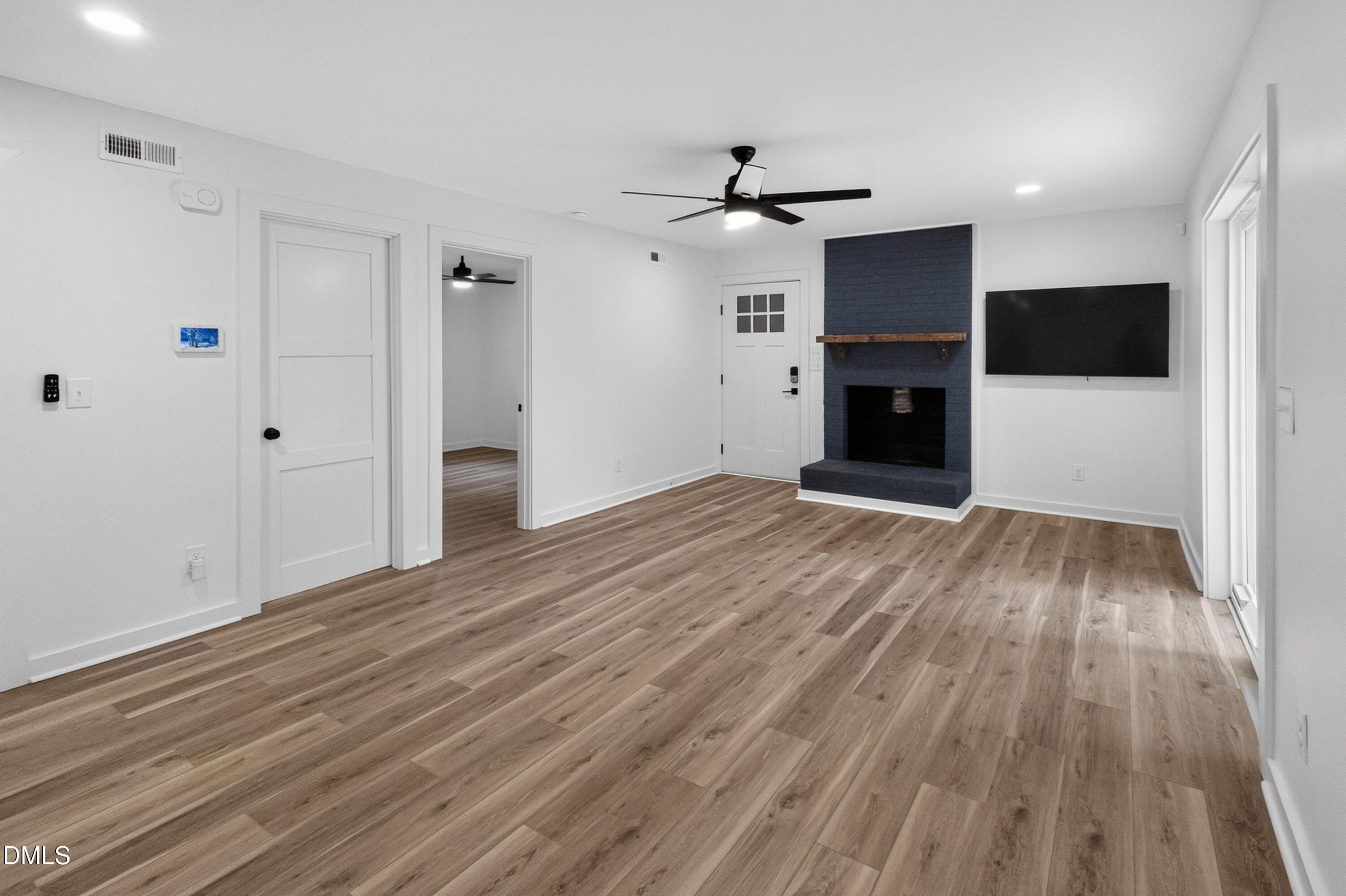 7026 Robbie Drive Raleigh, NC 27607 - Photo 8 of 26 7I3A9288