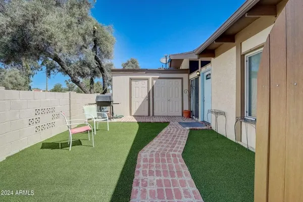 $1,895 | 555 North May, Unit 35, Mesa, AZ 85201