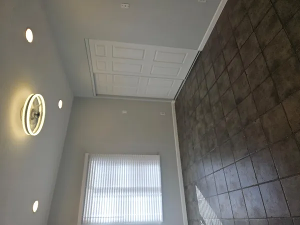 $1,895 | 555 North May, Unit 35, Mesa, AZ 85201