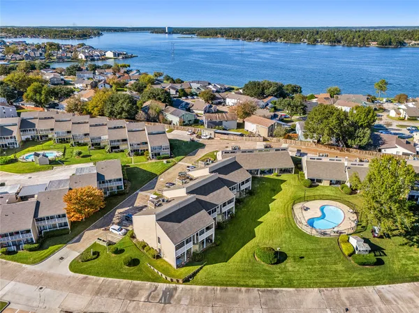 $219,000 | 108 April Point Drive South, Montgomery, TX 77356