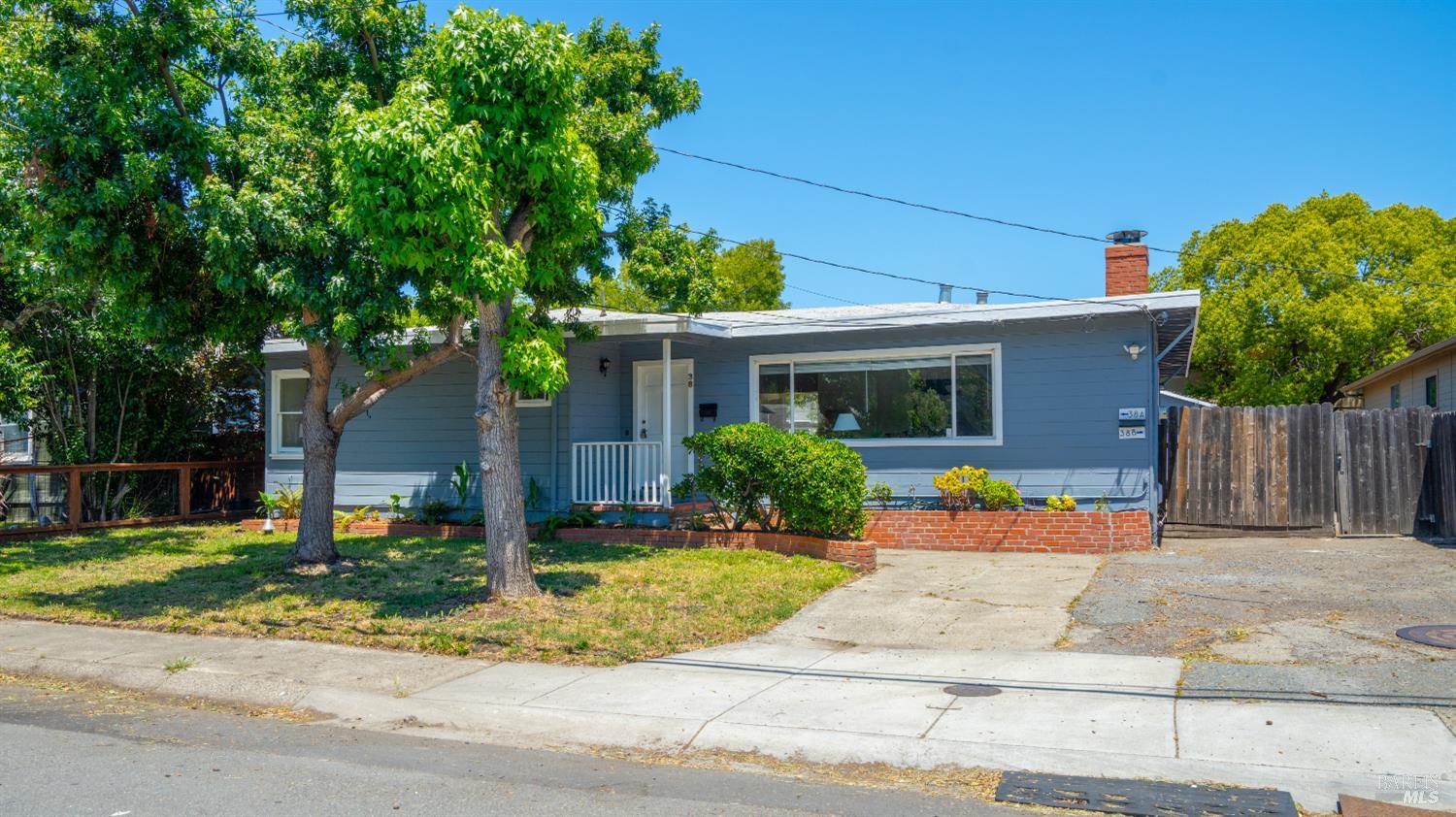 38 Bret Avenue San Rafael, CA 94901 - Photo 2 of 52 front view of a house with a yard