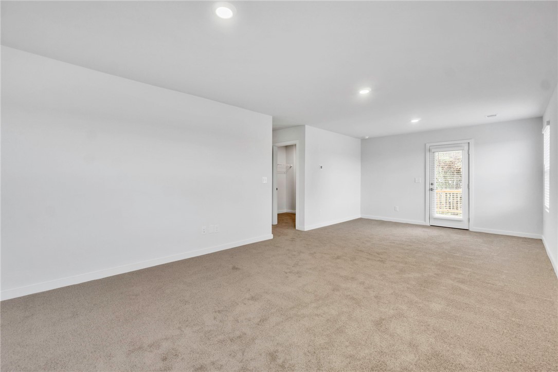 4501 Keys Street Anderson, SC 29624 - Photo 20 of 32 Primary with Balcony access