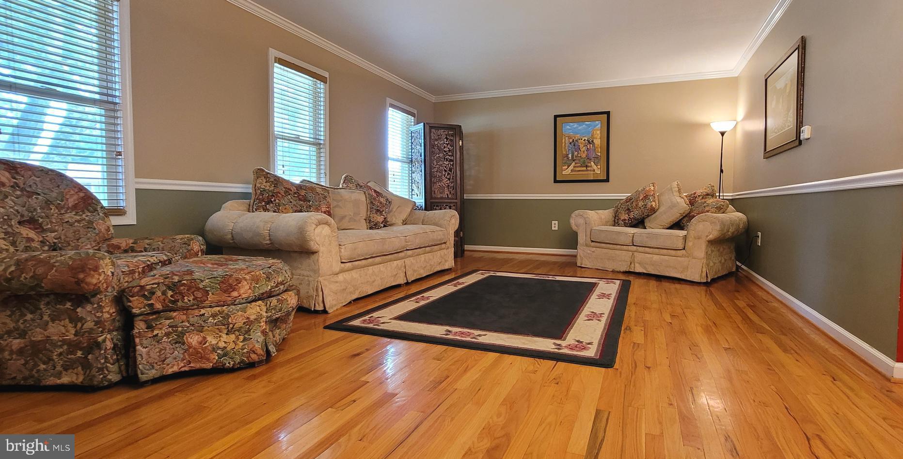 1925 Cradock Street Silver Spring, MD 20905 - Photo 4 of 25