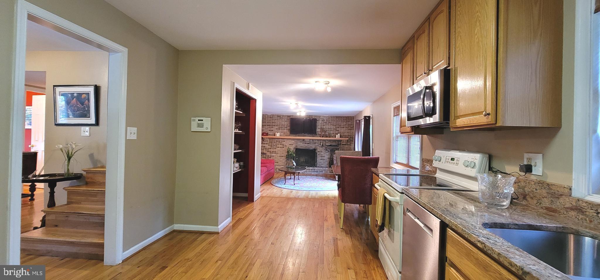 1925 Cradock Street Silver Spring, MD 20905 - Photo 5 of 25