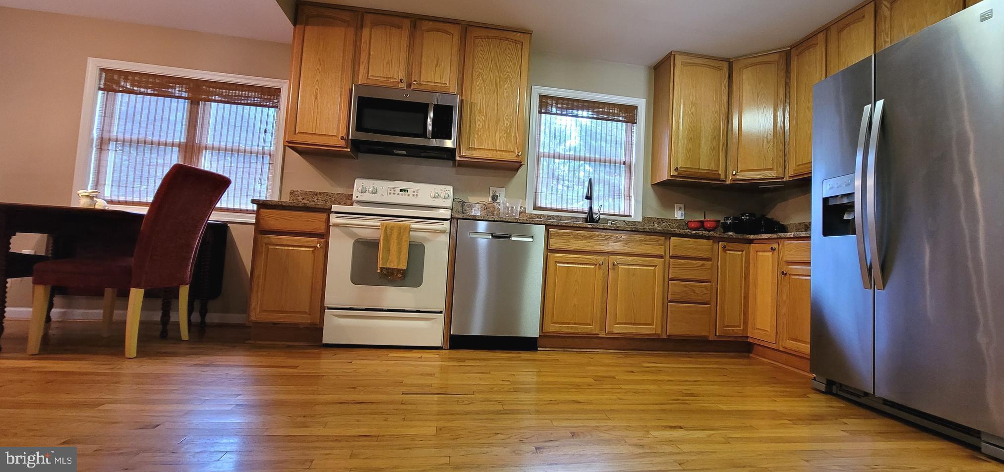 1925 Cradock Street Silver Spring, MD 20905 - Photo 7 of 25