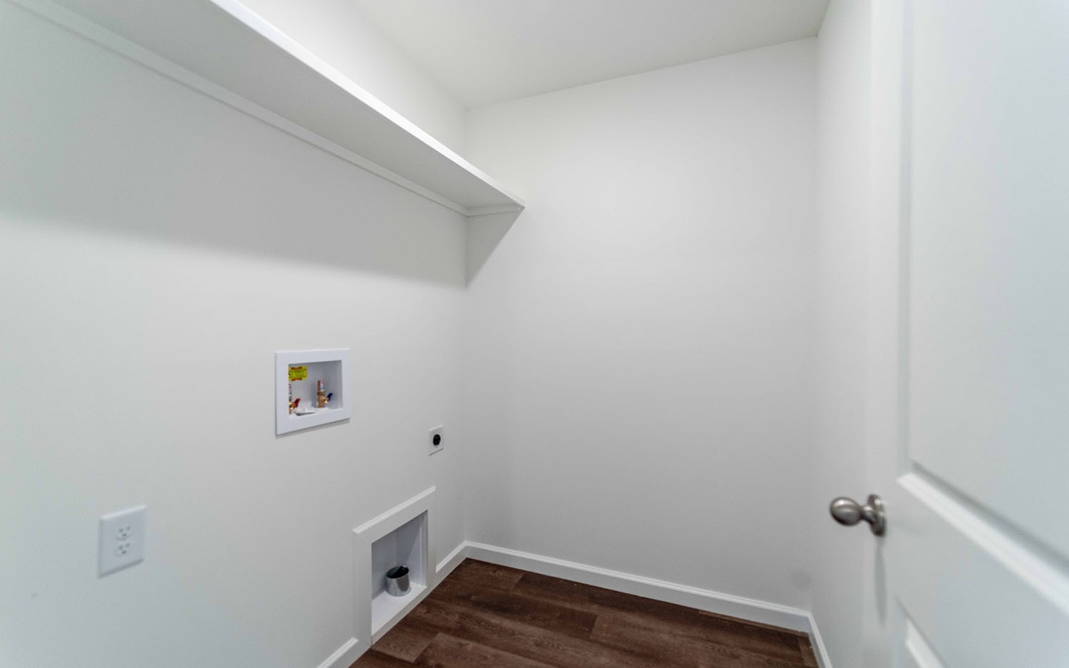 77 Stonehenge Lane Manchester, TN 37355 - Photo 3 of 16 a view of a hallway