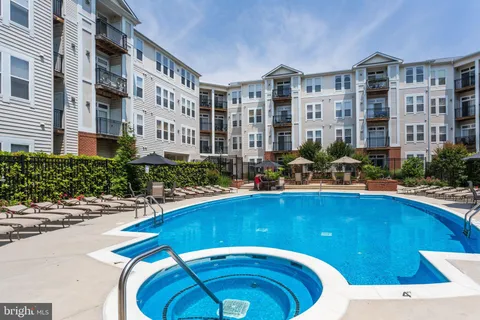 $515,000 | 2655 Prosperity Avenue, Unit 109, Fairfax, VA 22031