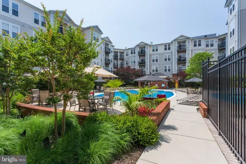 $515,000 | 2655 Prosperity Avenue, Unit 109, Fairfax, VA 22031