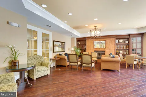 $515,000 | 2655 Prosperity Avenue, Unit 109, Fairfax, VA 22031