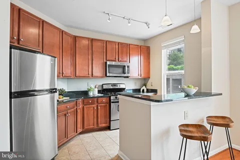 $515,000 | 2655 Prosperity Avenue, Unit 109, Fairfax, VA 22031