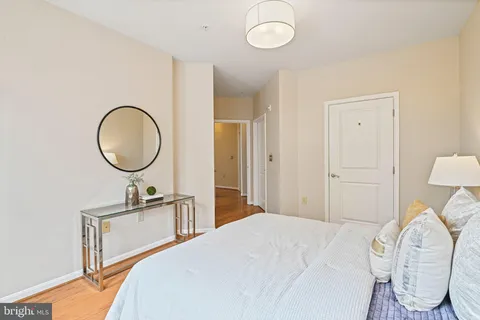 $515,000 | 2655 Prosperity Avenue, Unit 109, Fairfax, VA 22031
