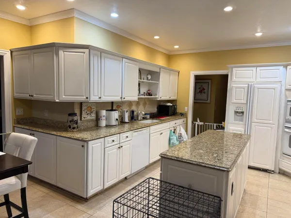 $489,999 | 649 Roxbury Road, Rockford, IL 61107